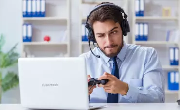 Dlaczego 30+ latkowie grają w gry komputerowe? Dlaczego 30+ latkowie grają w gry komputerowe?